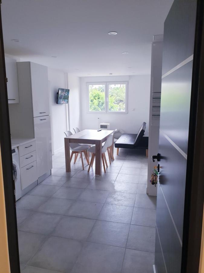 Appartements Renove 2023 Proche Aeroport 5Min, Gare Sncf 2 Min, Tramway Au Pied De L'Immeuble , Parking Possible, Renovated Apartments 2023 Near The Airport 5 Min, Train Station 2 Min, Tram Next To The Building 1 Min, Parking Possible Nizza Esterno foto