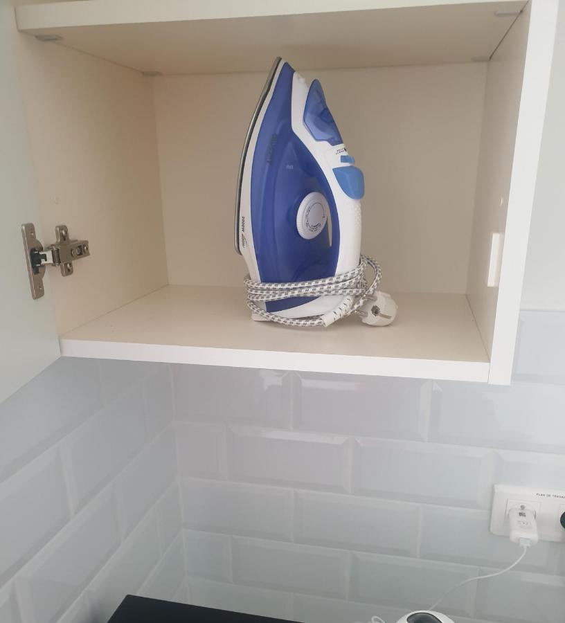 Appartements Renove 2023 Proche Aeroport 5Min, Gare Sncf 2 Min, Tramway Au Pied De L'Immeuble , Parking Possible, Renovated Apartments 2023 Near The Airport 5 Min, Train Station 2 Min, Tram Next To The Building 1 Min, Parking Possible Nizza Esterno foto