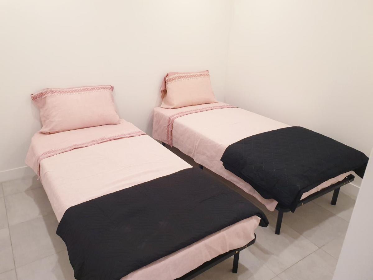 Appartements Renove 2023 Proche Aeroport 5Min, Gare Sncf 2 Min, Tramway Au Pied De L'Immeuble , Parking Possible, Renovated Apartments 2023 Near The Airport 5 Min, Train Station 2 Min, Tram Next To The Building 1 Min, Parking Possible Nizza Esterno foto