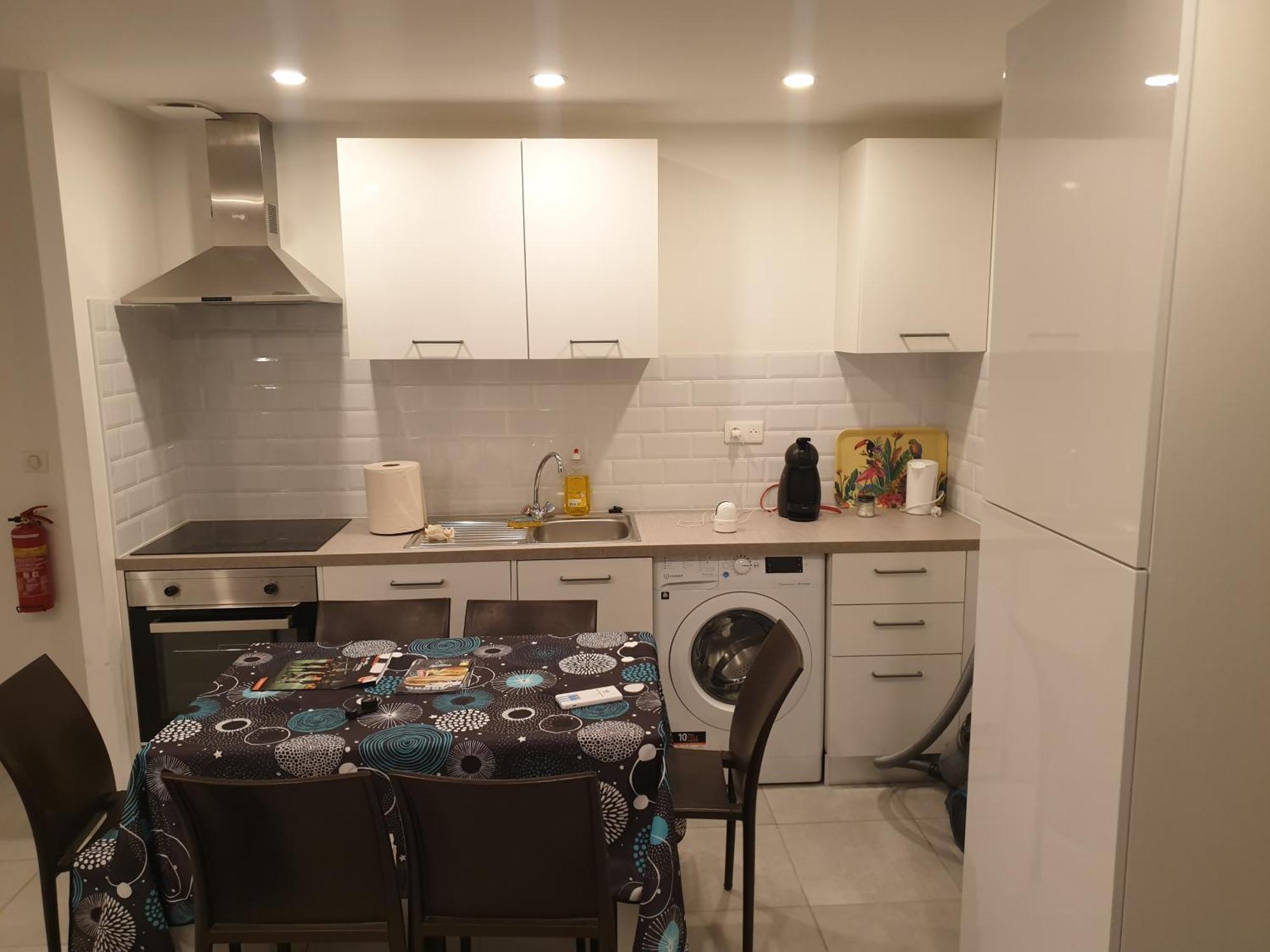 Appartements Renove 2023 Proche Aeroport 5Min, Gare Sncf 2 Min, Tramway Au Pied De L'Immeuble , Parking Possible, Renovated Apartments 2023 Near The Airport 5 Min, Train Station 2 Min, Tram Next To The Building 1 Min, Parking Possible Nizza Esterno foto