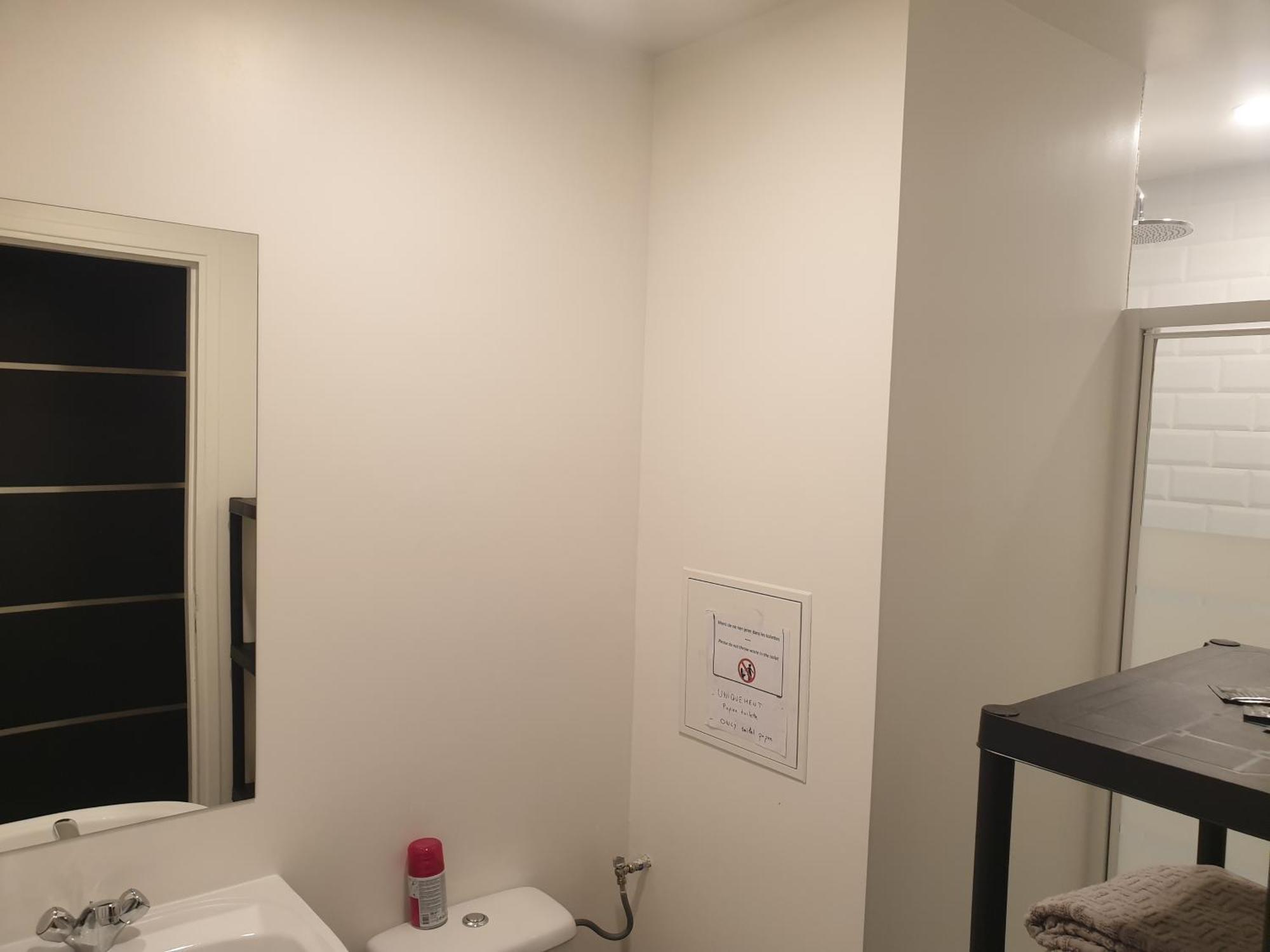 Appartements Renove 2023 Proche Aeroport 5Min, Gare Sncf 2 Min, Tramway Au Pied De L'Immeuble , Parking Possible, Renovated Apartments 2023 Near The Airport 5 Min, Train Station 2 Min, Tram Next To The Building 1 Min, Parking Possible Nizza Camera foto